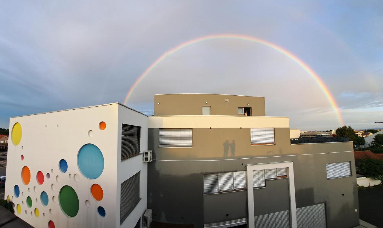 Arcobaleno Apartments & Rooms วาราชดีน ภายนอก รูปภาพ