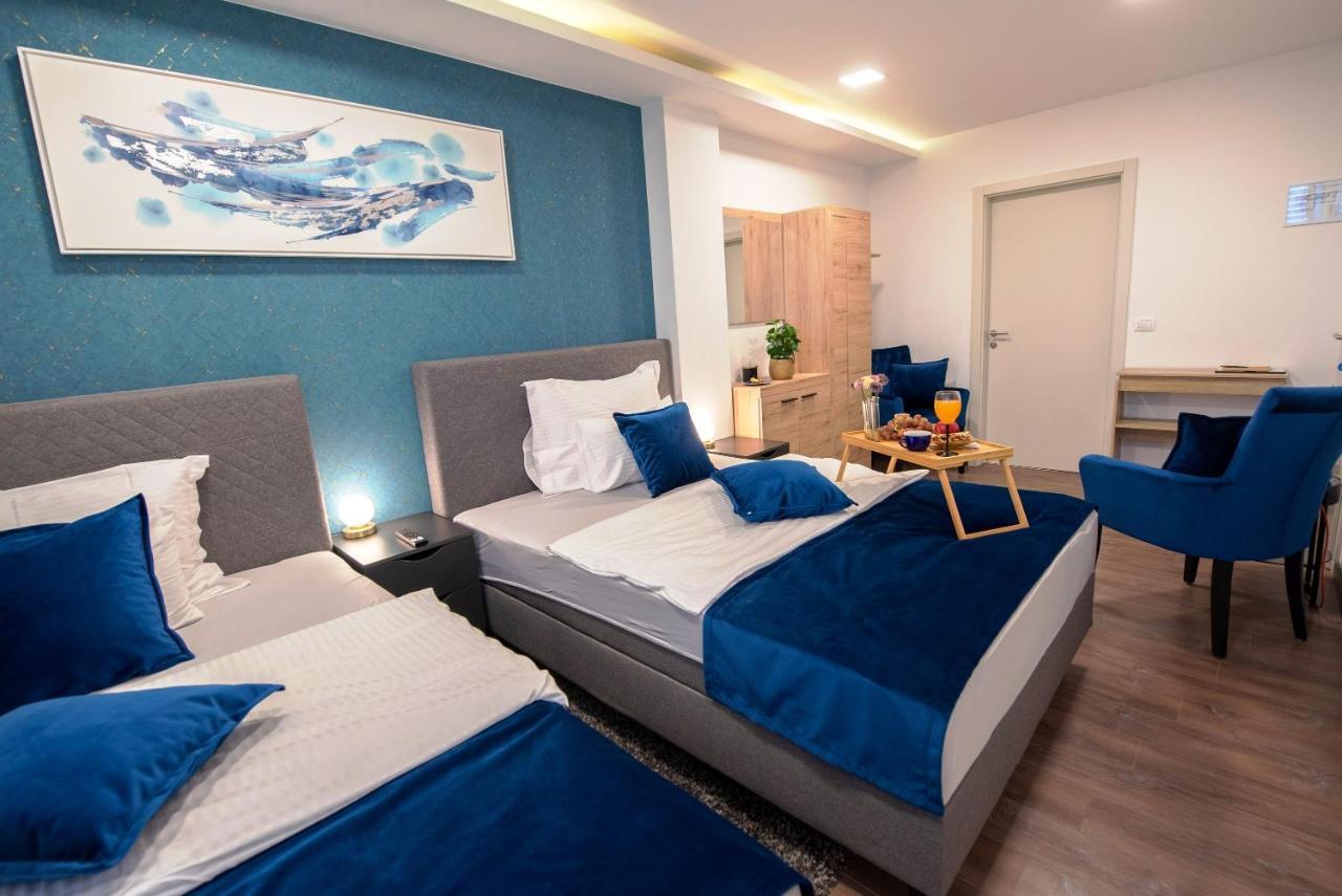Arcobaleno Apartments & Rooms วาราชดีน ภายนอก รูปภาพ