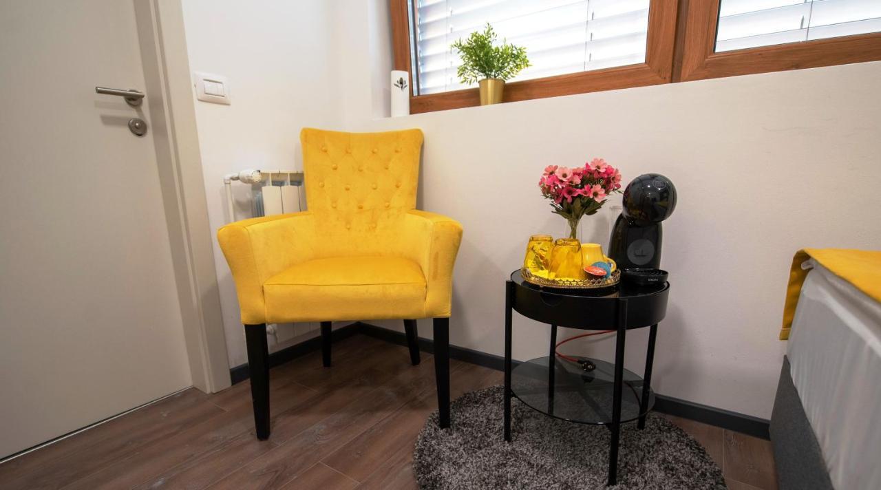 Arcobaleno Apartments & Rooms วาราชดีน ภายนอก รูปภาพ
