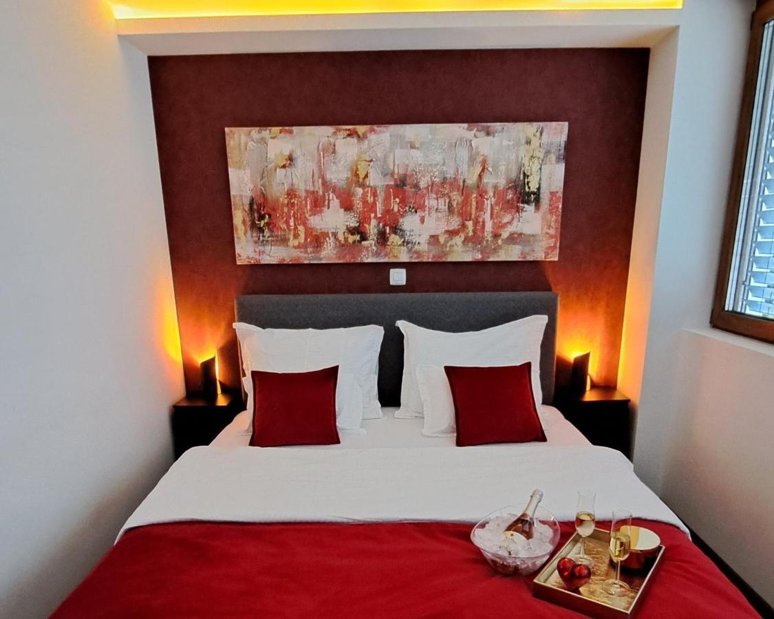 Arcobaleno Apartments & Rooms วาราชดีน ภายนอก รูปภาพ