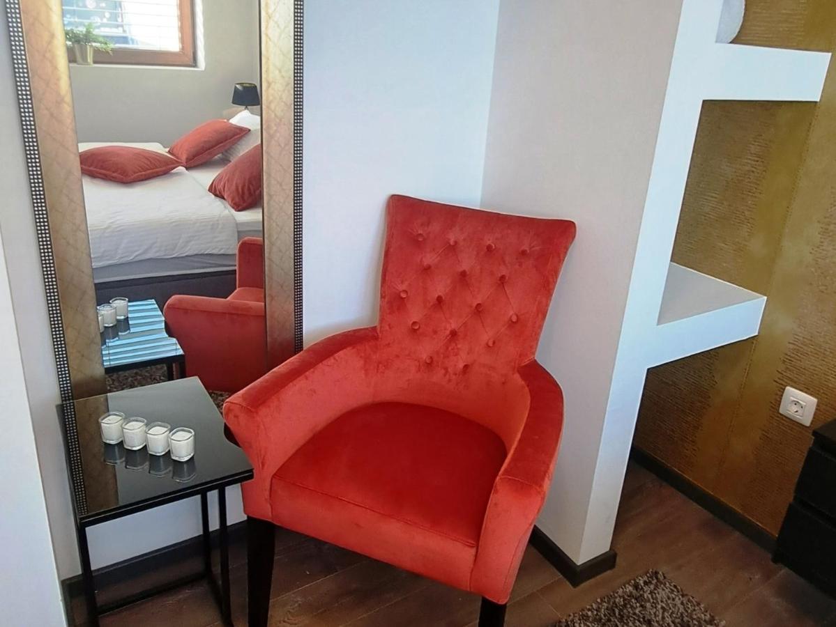 Arcobaleno Apartments & Rooms วาราชดีน ภายนอก รูปภาพ