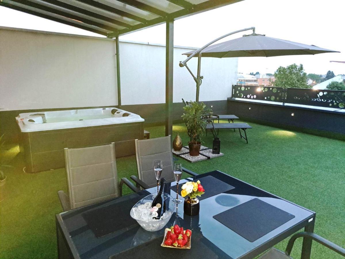 Arcobaleno Apartments & Rooms วาราชดีน ภายนอก รูปภาพ