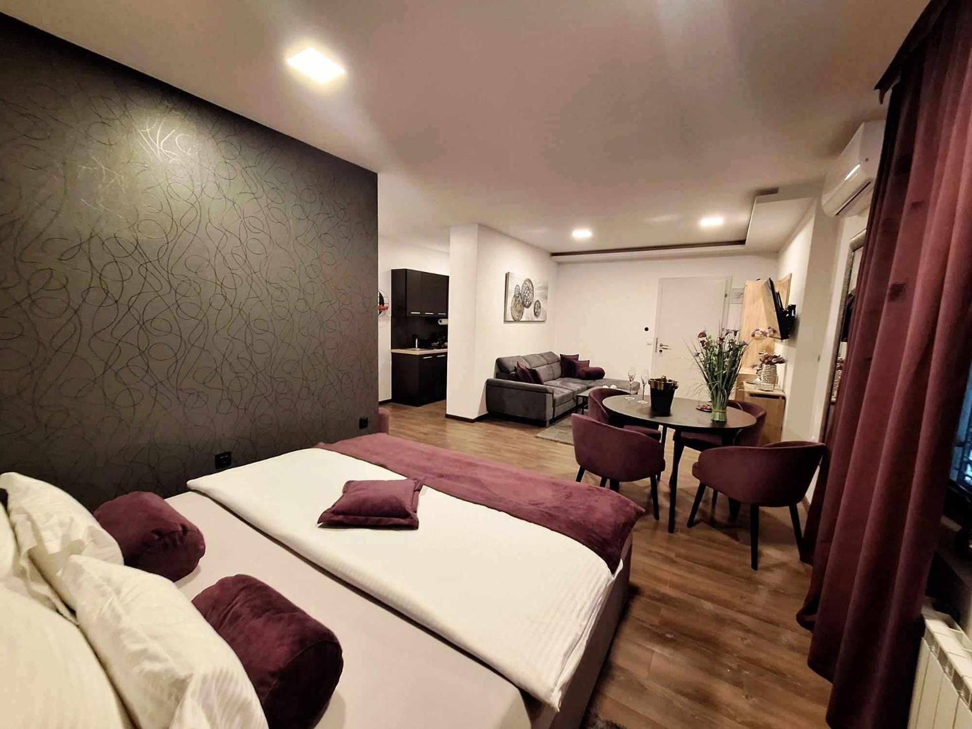Arcobaleno Apartments & Rooms วาราชดีน ภายนอก รูปภาพ