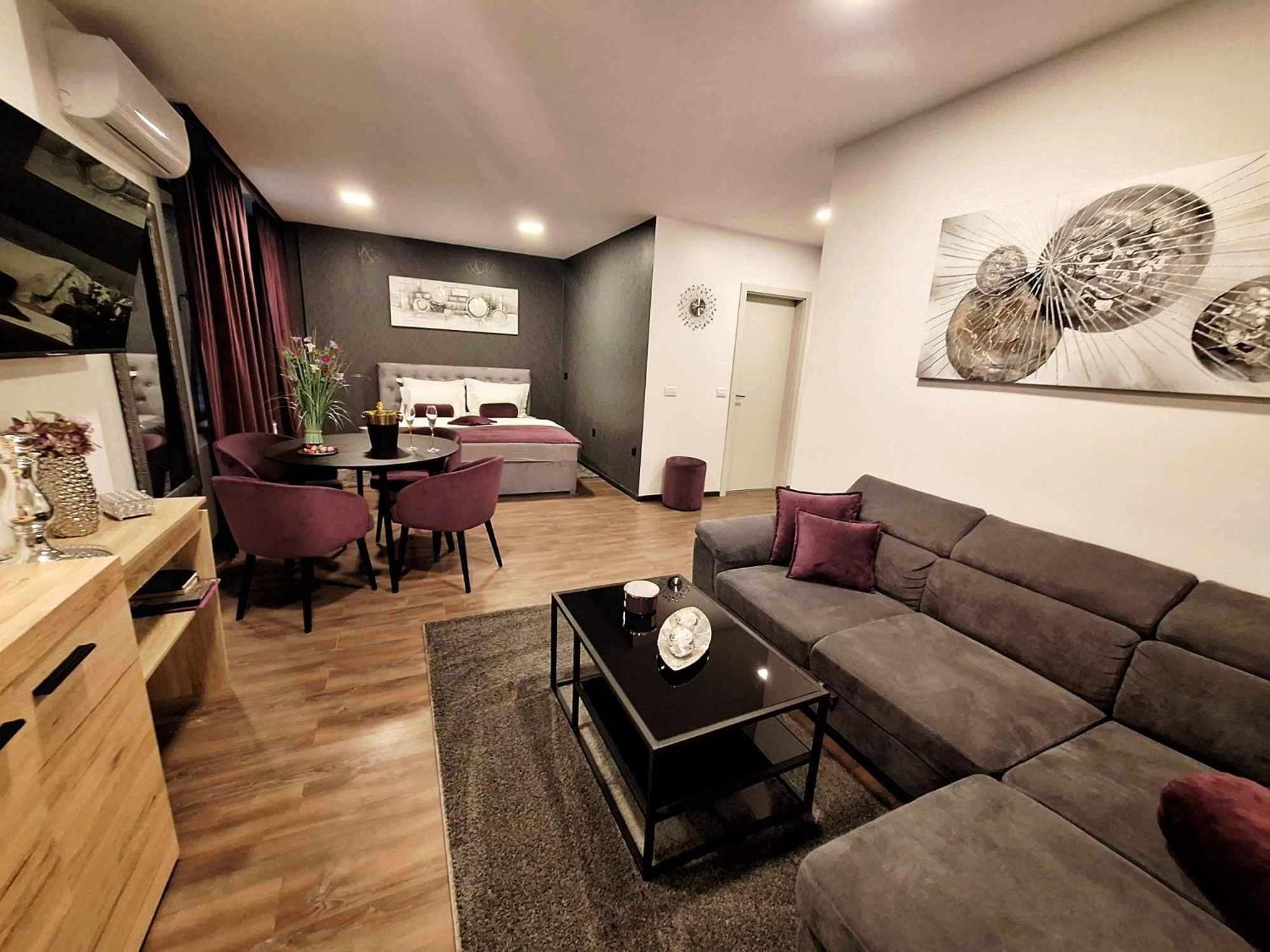 Arcobaleno Apartments & Rooms วาราชดีน ภายนอก รูปภาพ