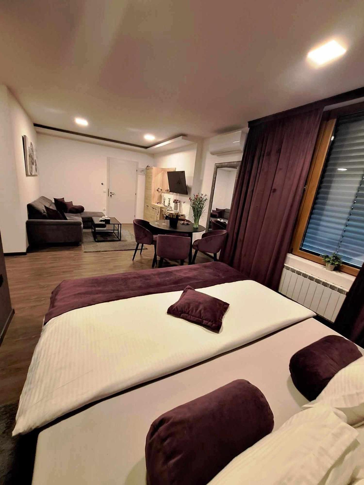 Arcobaleno Apartments & Rooms วาราชดีน ภายนอก รูปภาพ